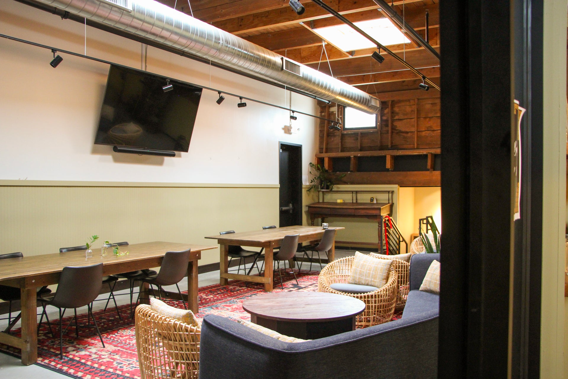 Mezz dining area
